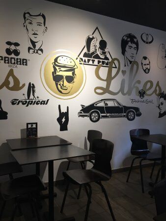 Louis' Burger Bar