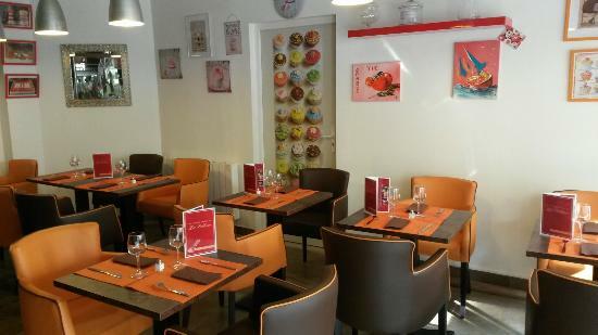 Les Petites Tables De La Sabliere