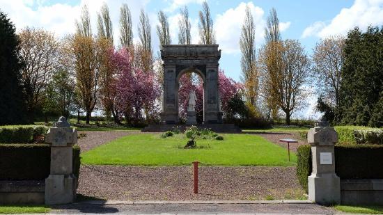 Monuments aux Morts