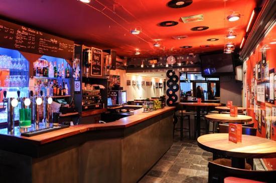 Reste Au Bar