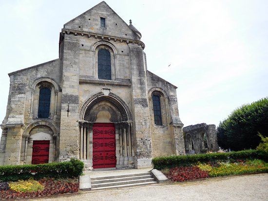 l'église Saint-Pierre-au-Parvis