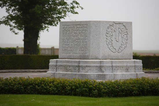 Monument commemoratif du Canada a Courcelette