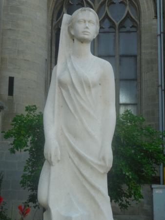 la statue de Marie Fouré