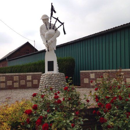 Pipers Memorial