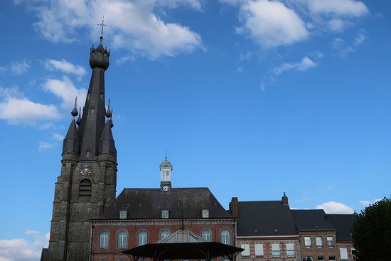 l'église Saint-Pierre Saint-Paul de Solre-le-Château