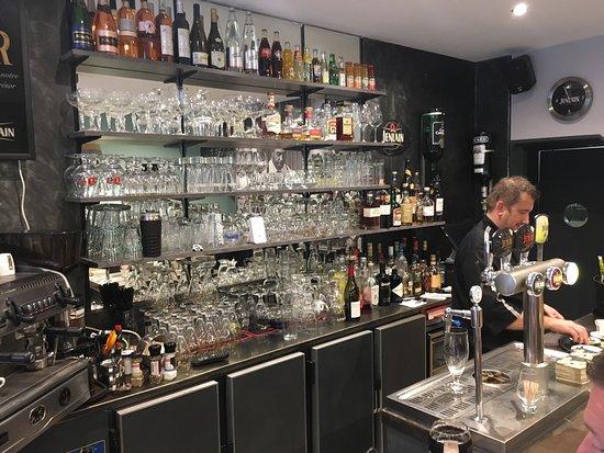 La Taverne Sarl Her Pere Et Fils