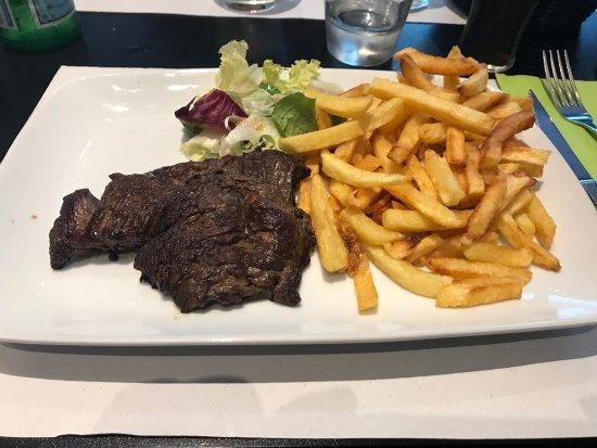 La TABLE A DINER