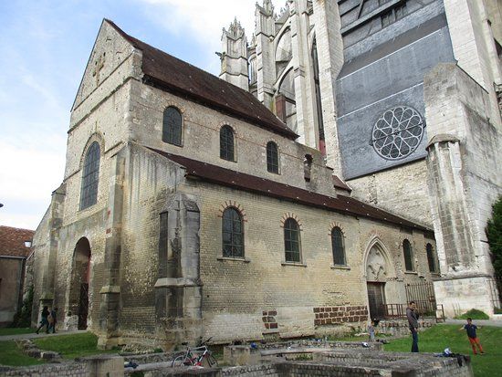 l'église Notre-Dame-de-la-Basse-Œuvre