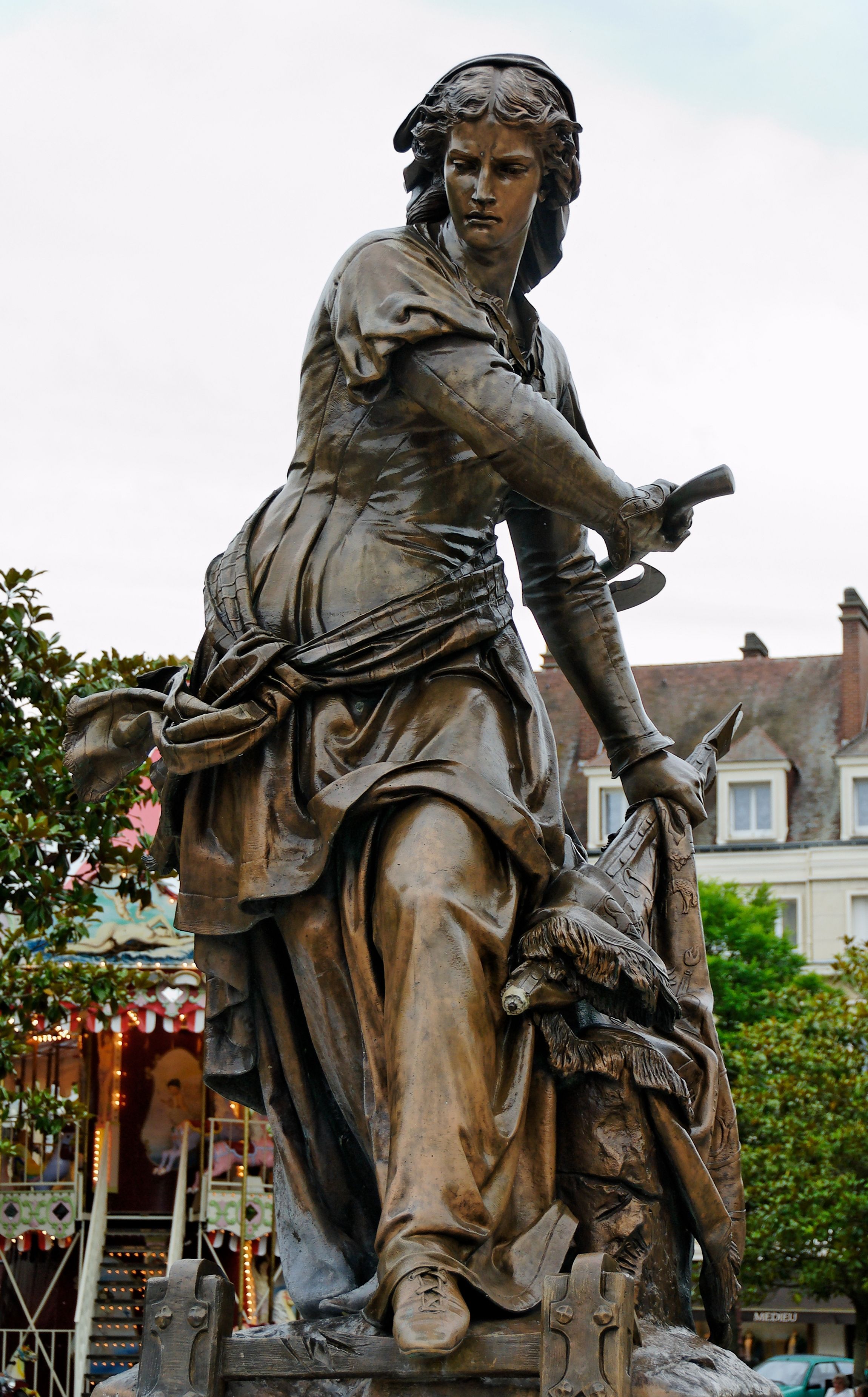 la statue de Jeanne Hachette