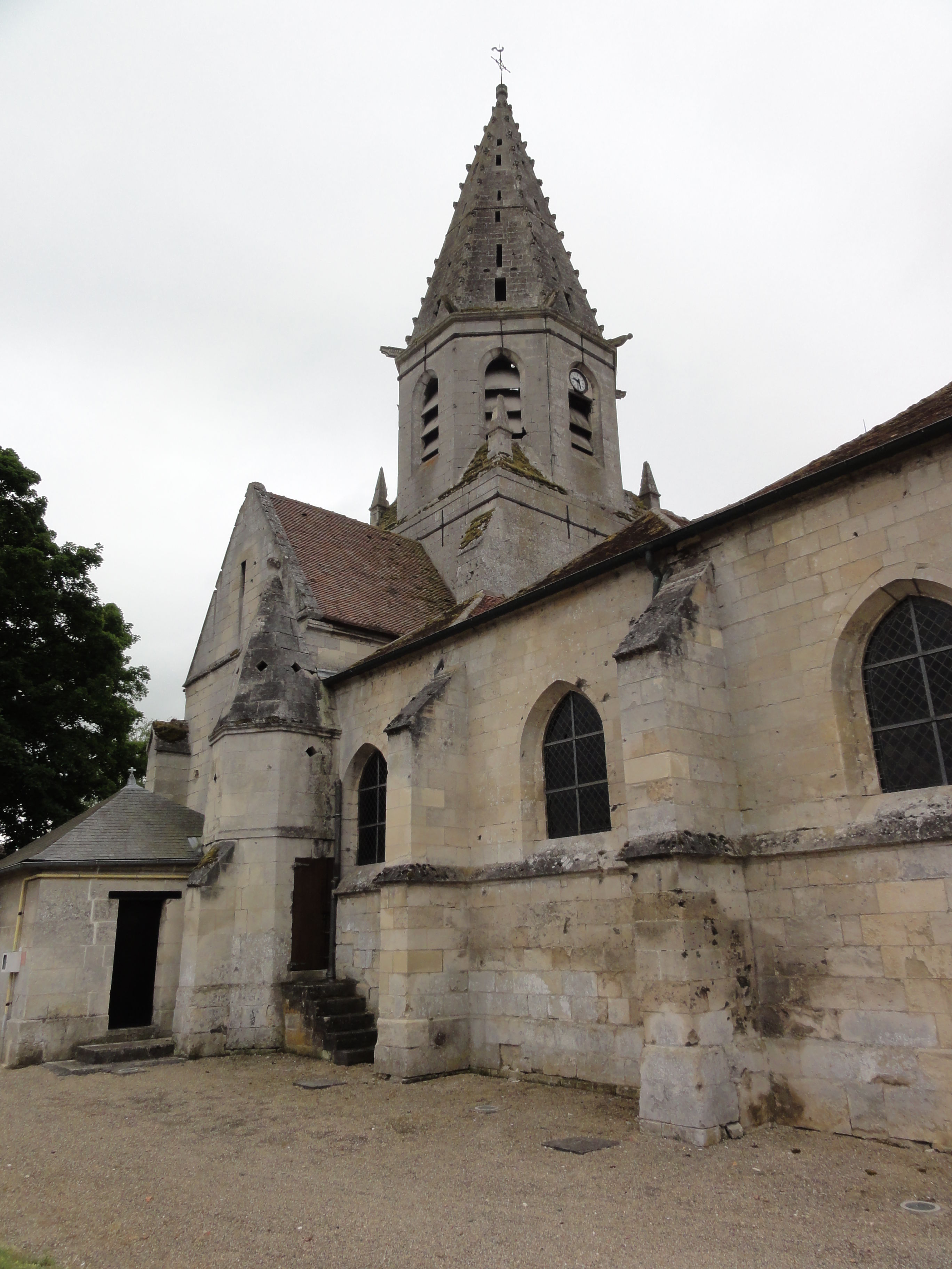 l'église Saint-André de Belleu
